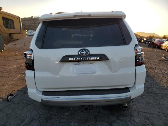 Photo 5 VIN: JTERU5JR1N6042960 - TOYOTA 4RUNNER SR 