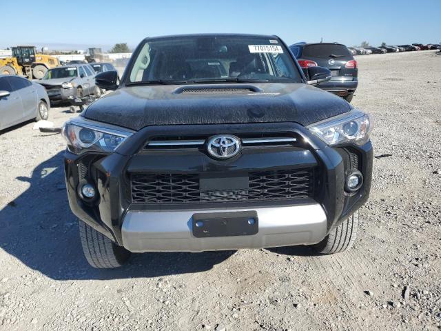 Photo 4 VIN: JTERU5JR1P6124495 - TOYOTA 4RUNNER SE 