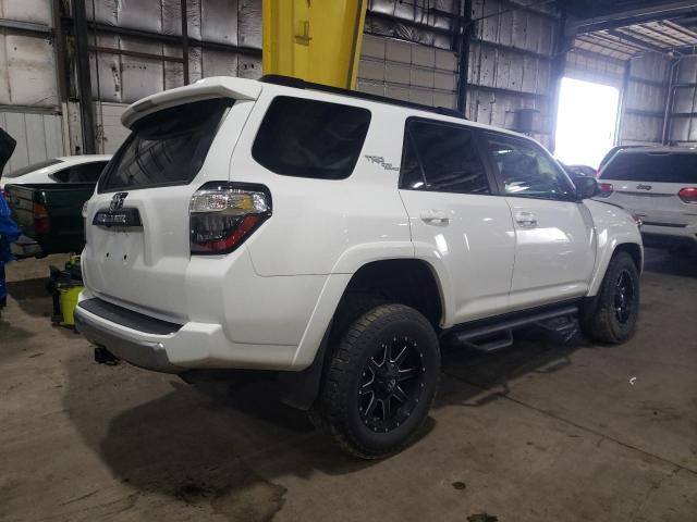 Photo 2 VIN: JTERU5JR2M5852215 - TOYOTA 4RUNNER SR 