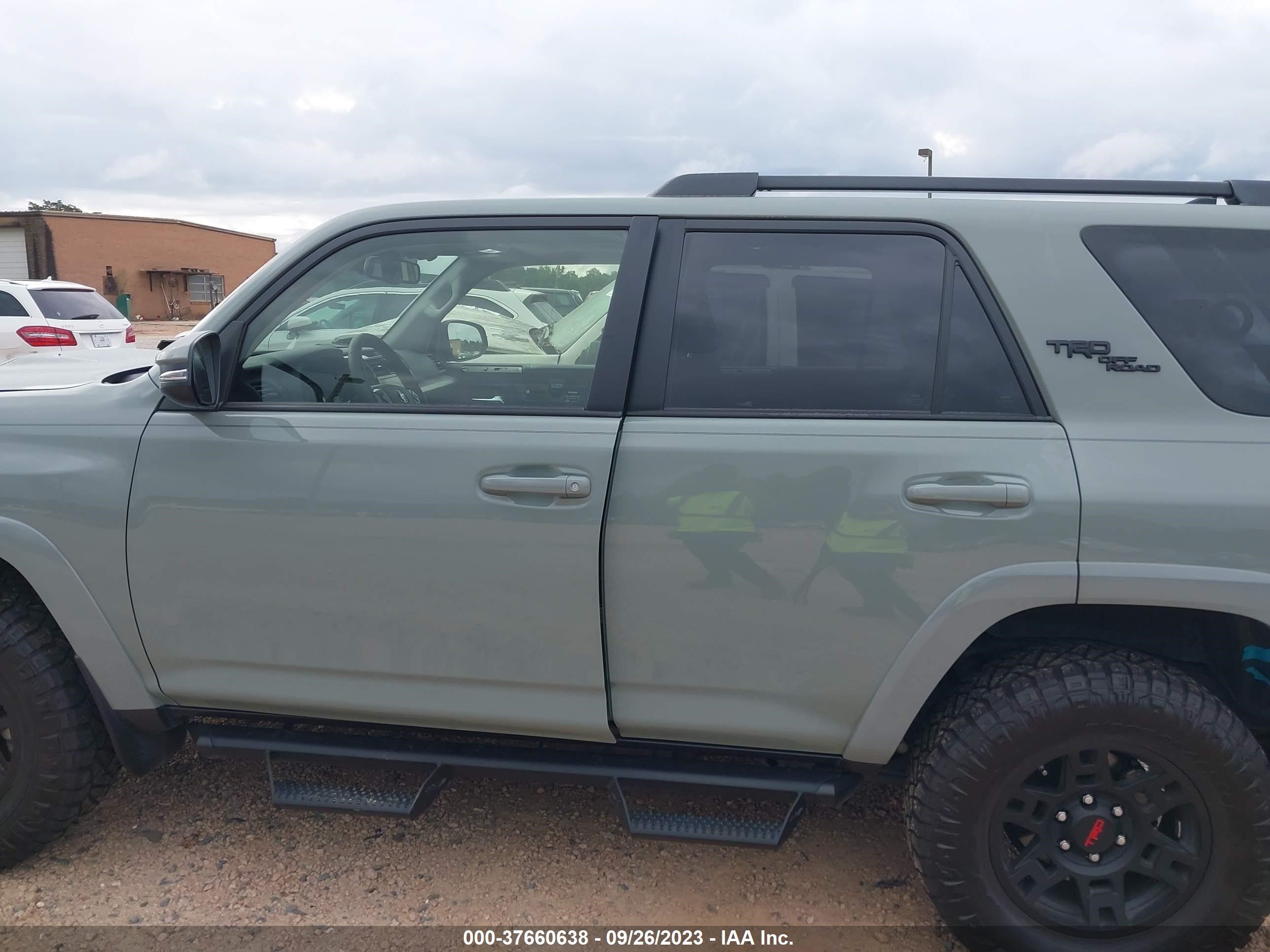 Photo 14 VIN: JTERU5JR2P6115014 - TOYOTA 4RUNNER 