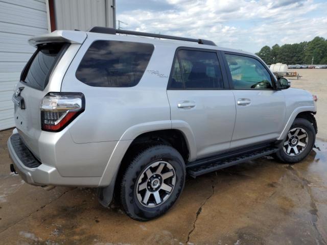 Photo 2 VIN: JTERU5JR2P6135425 - TOYOTA 4RUNNER SE 