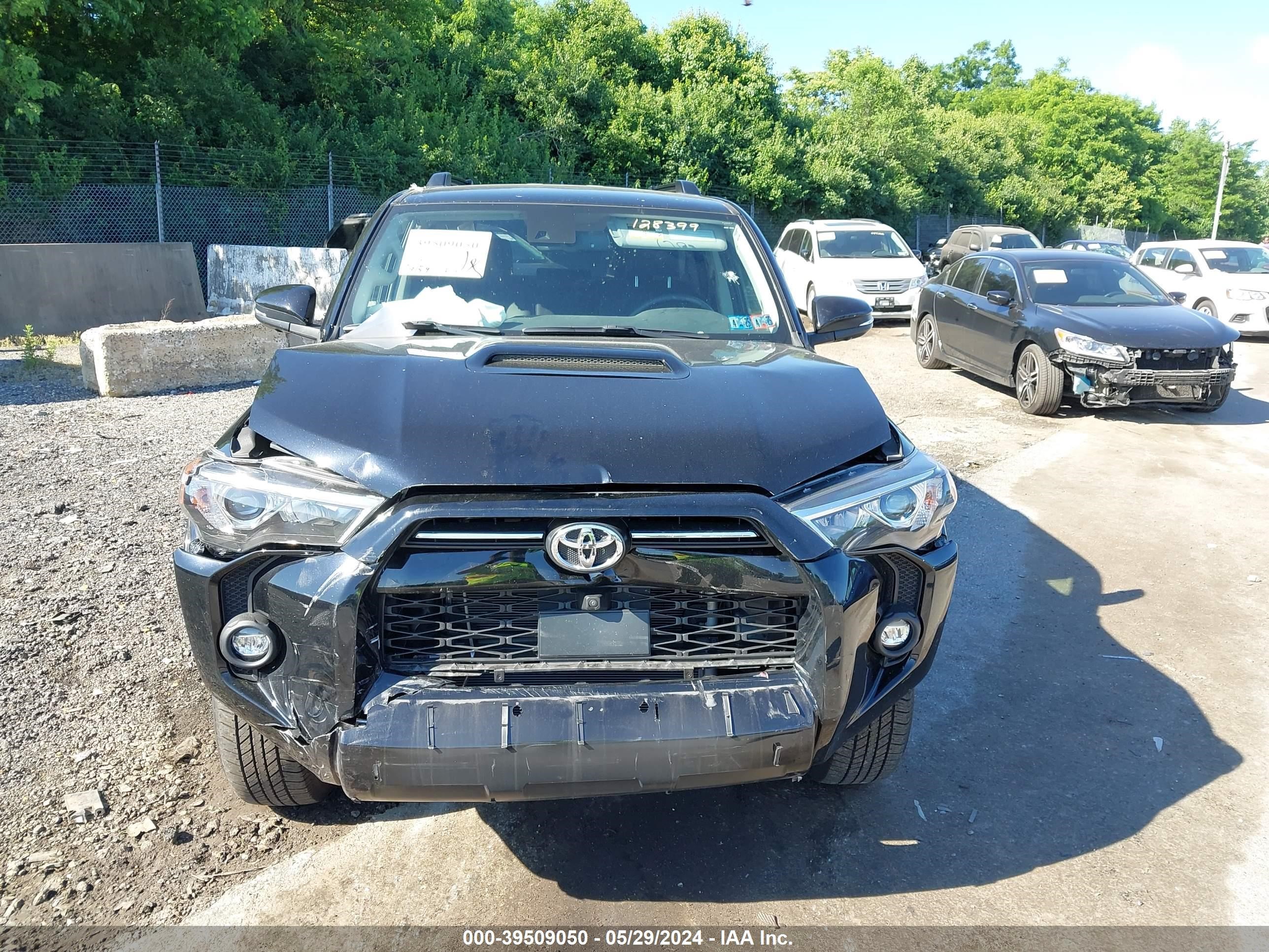 Photo 11 VIN: JTERU5JR3P6128399 - TOYOTA 4RUNNER 