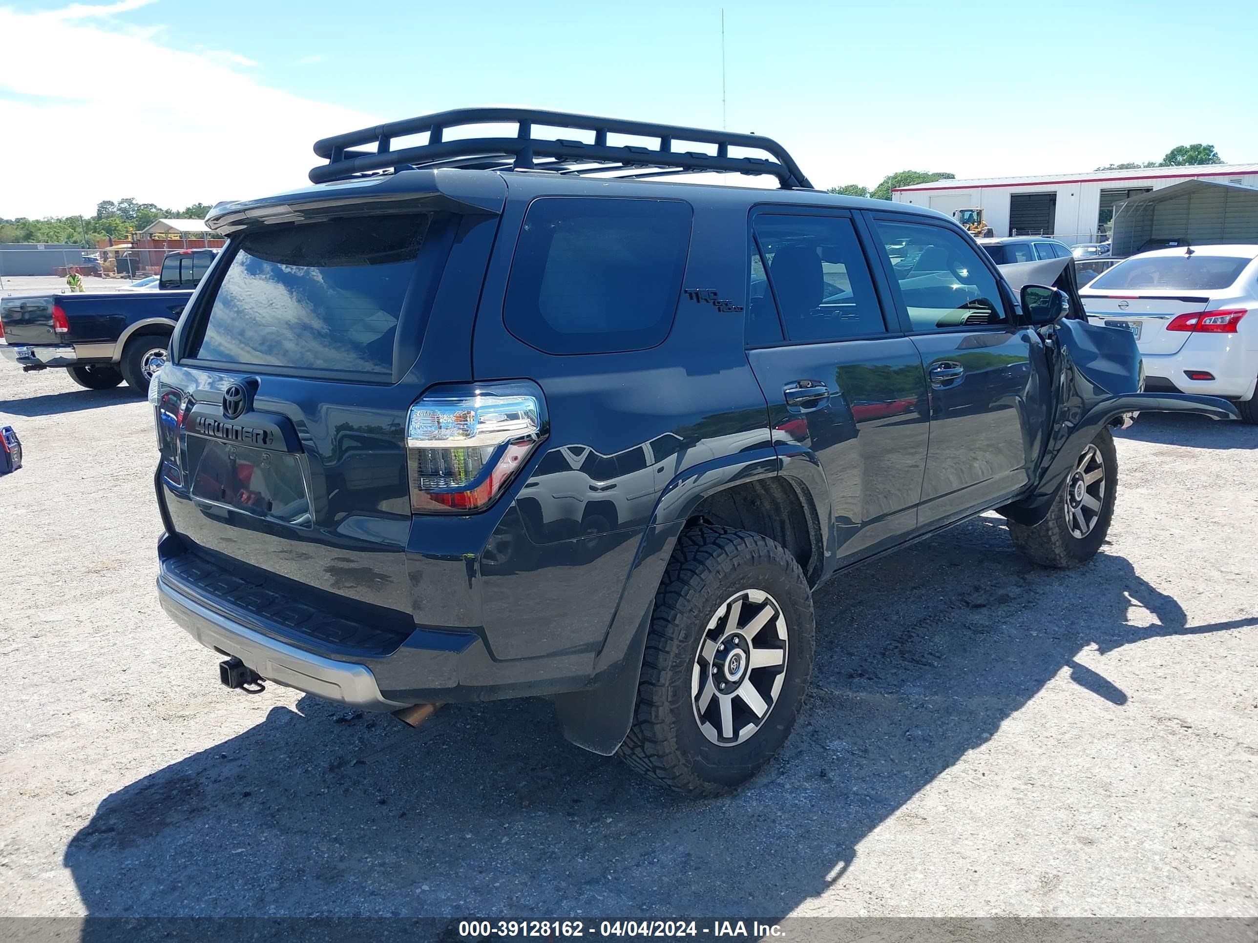 Photo 3 VIN: JTERU5JR3R6213245 - TOYOTA 4RUNNER 