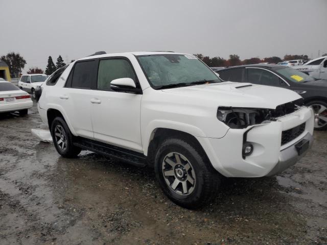 Photo 3 VIN: JTERU5JR4P6212022 - TOYOTA 4RUNNER SE 