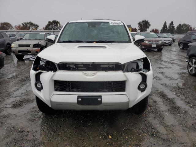 Photo 4 VIN: JTERU5JR4P6212022 - TOYOTA 4RUNNER SE 