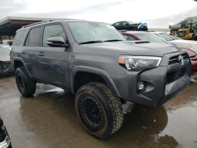 Photo 3 VIN: JTERU5JR5M5909846 - TOYOTA 4RUNNER SR 