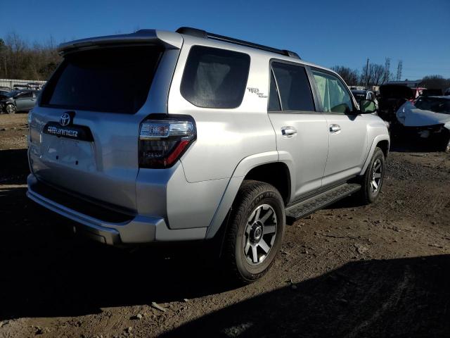 Photo 2 VIN: JTERU5JR5N6071264 - TOYOTA 4RUNNER SR 