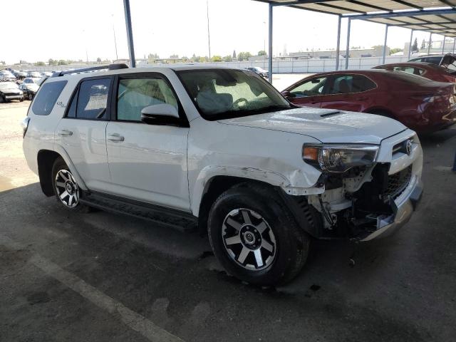 Photo 3 VIN: JTERU5JR5P6132731 - TOYOTA 4RUNNER SE 