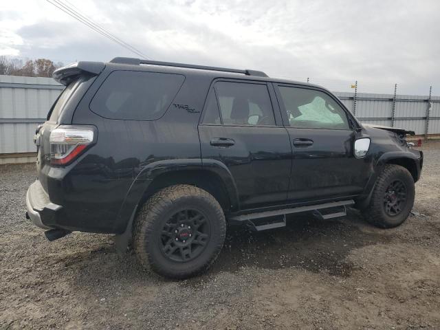 Photo 2 VIN: JTERU5JR5R6265413 - TOYOTA 4RUNNER SR 