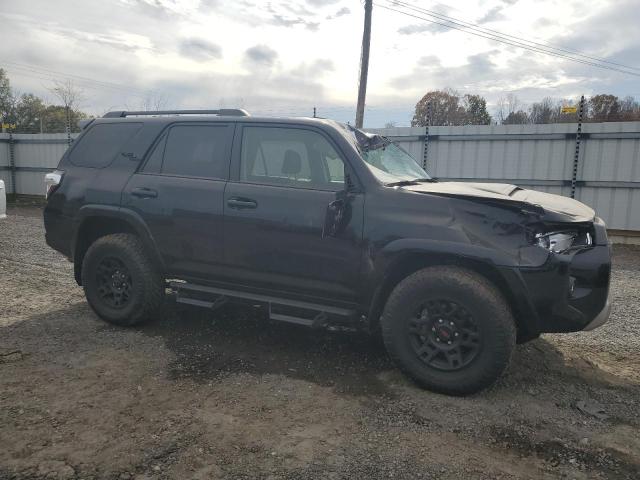 Photo 3 VIN: JTERU5JR5R6265413 - TOYOTA 4RUNNER SR 