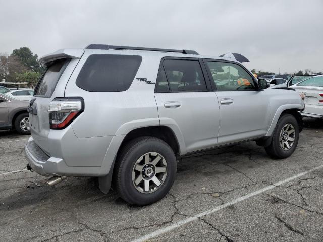 Photo 2 VIN: JTERU5JR7N6033860 - TOYOTA 4RUNNER SR 