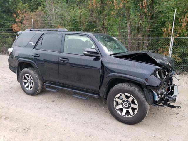 Photo 3 VIN: JTERU5JR7P6137753 - TOYOTA 4RUNNER SE 