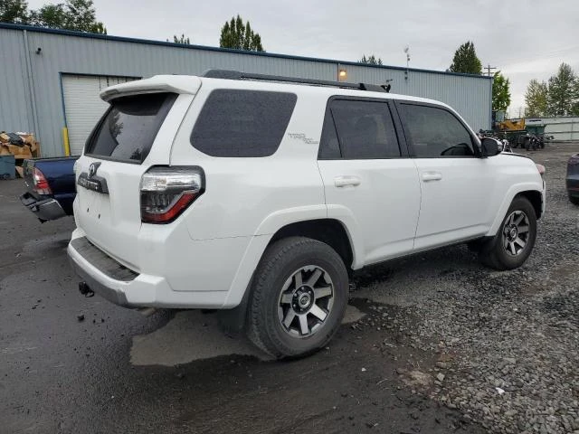 Photo 2 VIN: JTERU5JR7P6185088 - TOYOTA 4RUNNER SE 