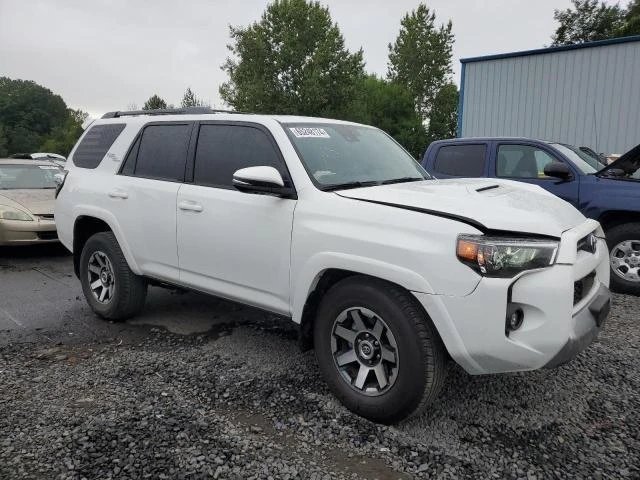 Photo 3 VIN: JTERU5JR7P6185088 - TOYOTA 4RUNNER SE 