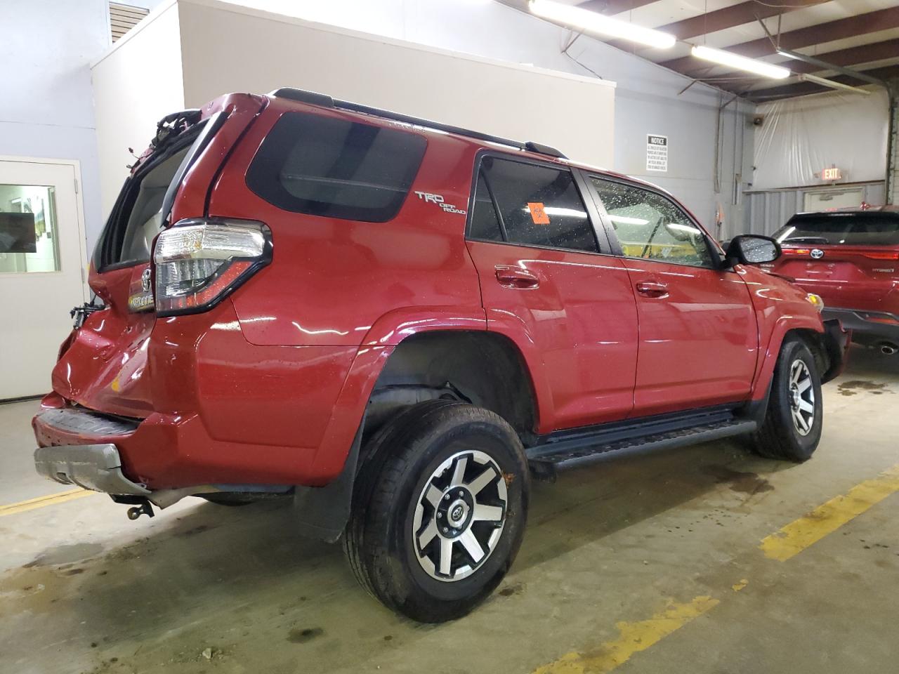 Photo 2 VIN: JTERU5JR8M5931307 - TOYOTA 4RUNNER 