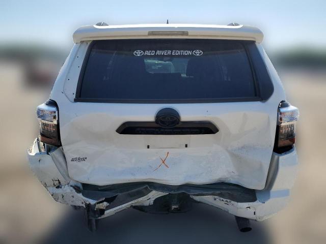 Photo 5 VIN: JTERU5JR8P6154125 - TOYOTA 4RUNNER SE 