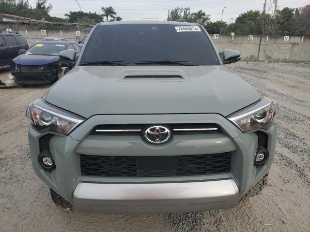 Photo 4 VIN: JTERU5JR8P6194527 - TOYOTA 4RUNNER SE 