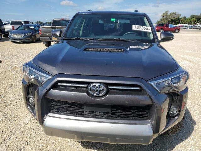 Photo 4 VIN: JTERU5JRXP6176398 - TOYOTA 4RUNNER SE 