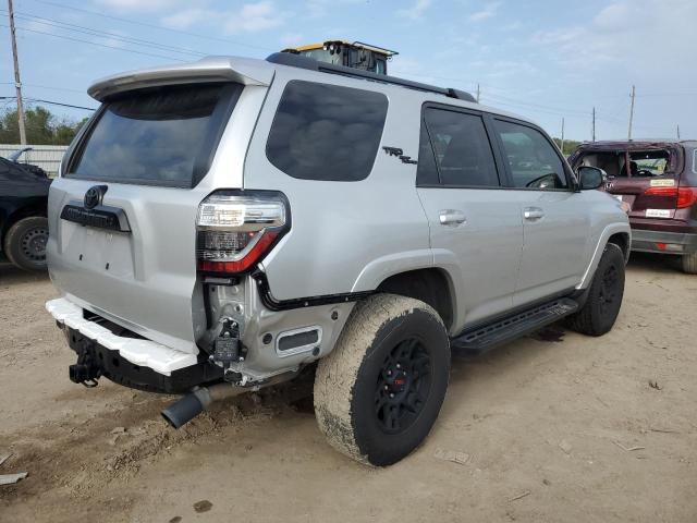 Photo 2 VIN: JTERU5JRXP6192410 - TOYOTA 4RUNNER SE 