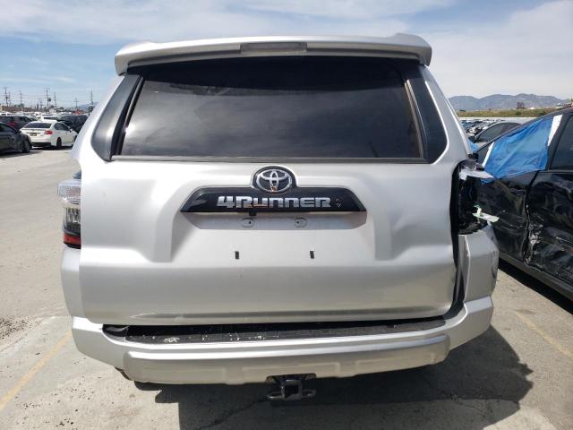 Photo 5 VIN: JTERU5JRXP6204197 - TOYOTA 4RUNNER SE 