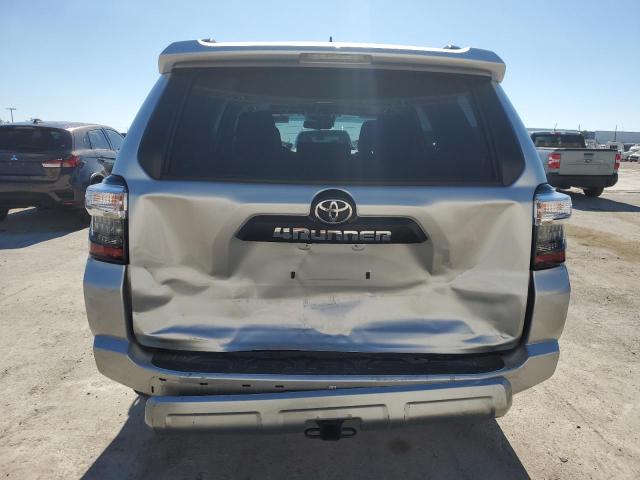 Photo 5 VIN: JTERU5JRXR6263799 - TOYOTA 4RUNNER SR 