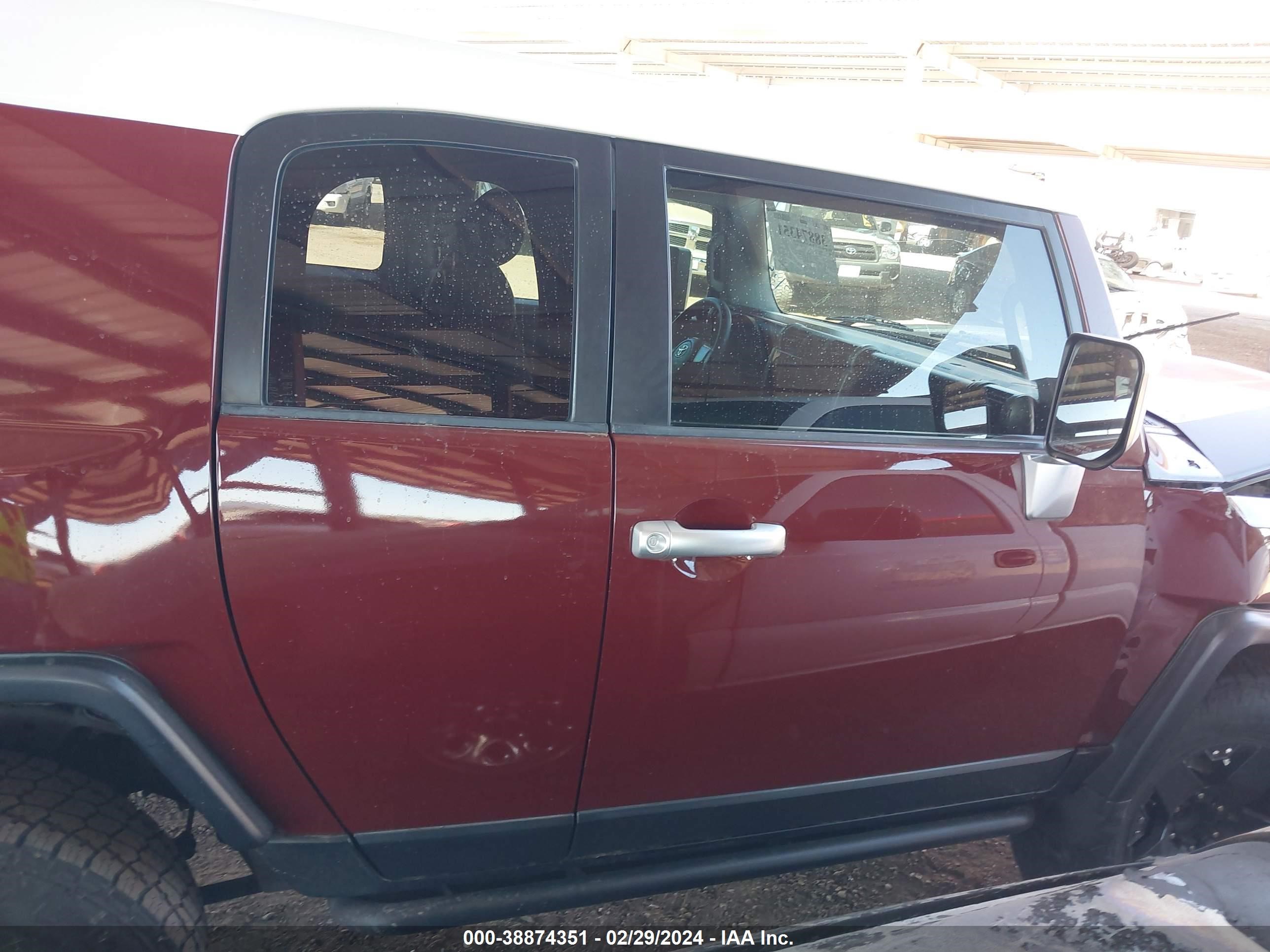 Photo 12 VIN: JTEZU11F28K001277 - TOYOTA FJ CRUISER 