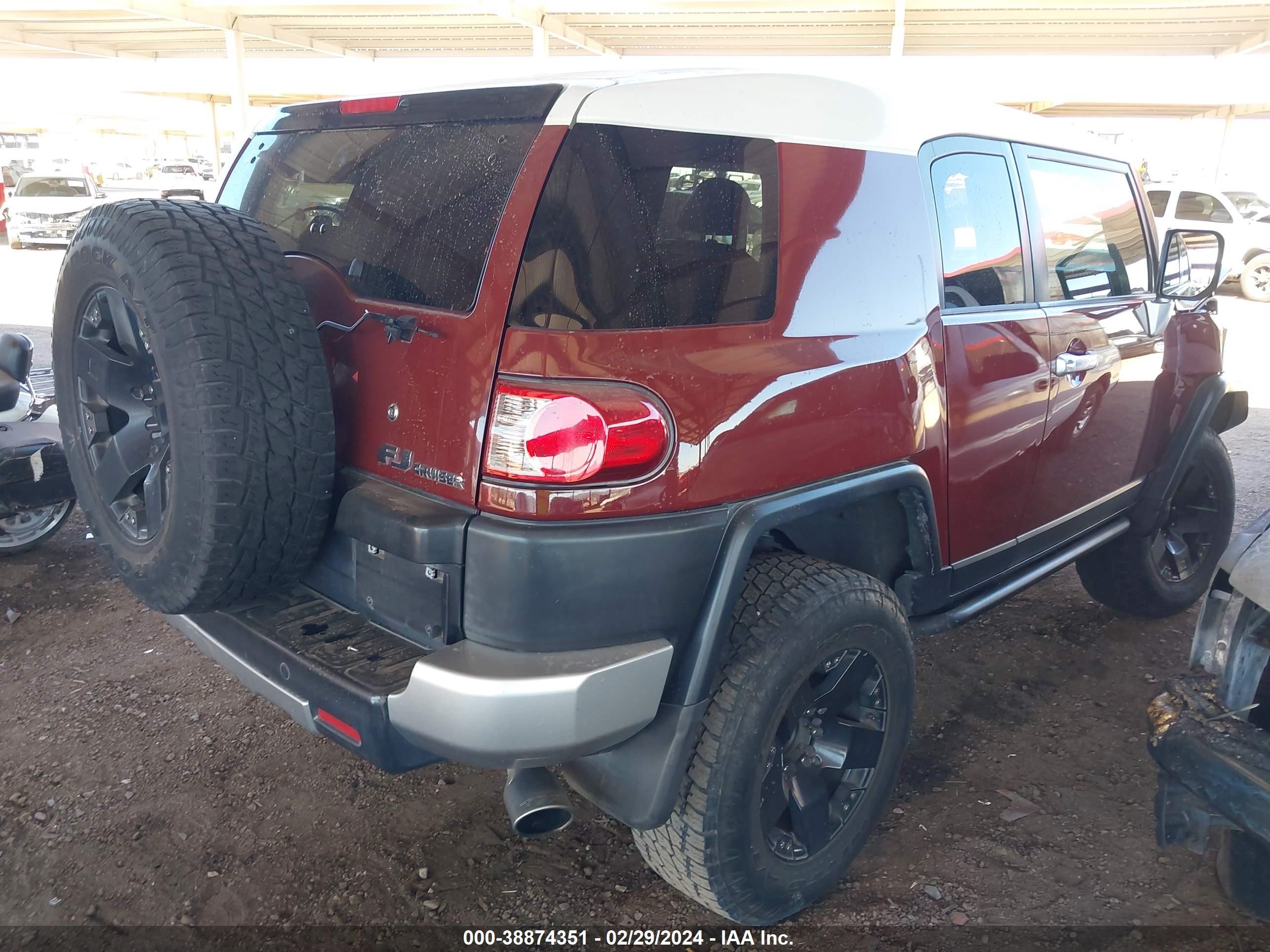 Photo 3 VIN: JTEZU11F28K001277 - TOYOTA FJ CRUISER 