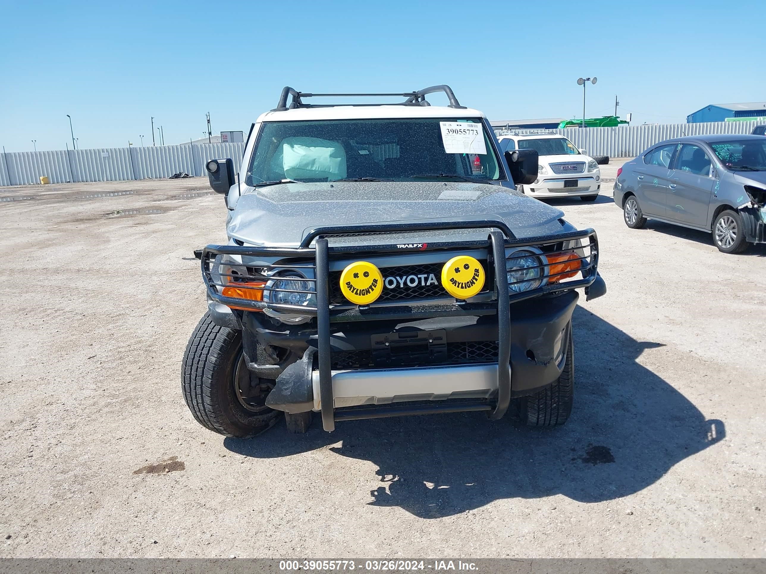 Photo 9 VIN: JTEZU11F29K008313 - TOYOTA FJ CRUISER 