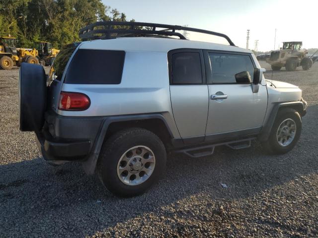 Photo 2 VIN: JTEZU11F670006024 - TOYOTA FJ CRUISER 