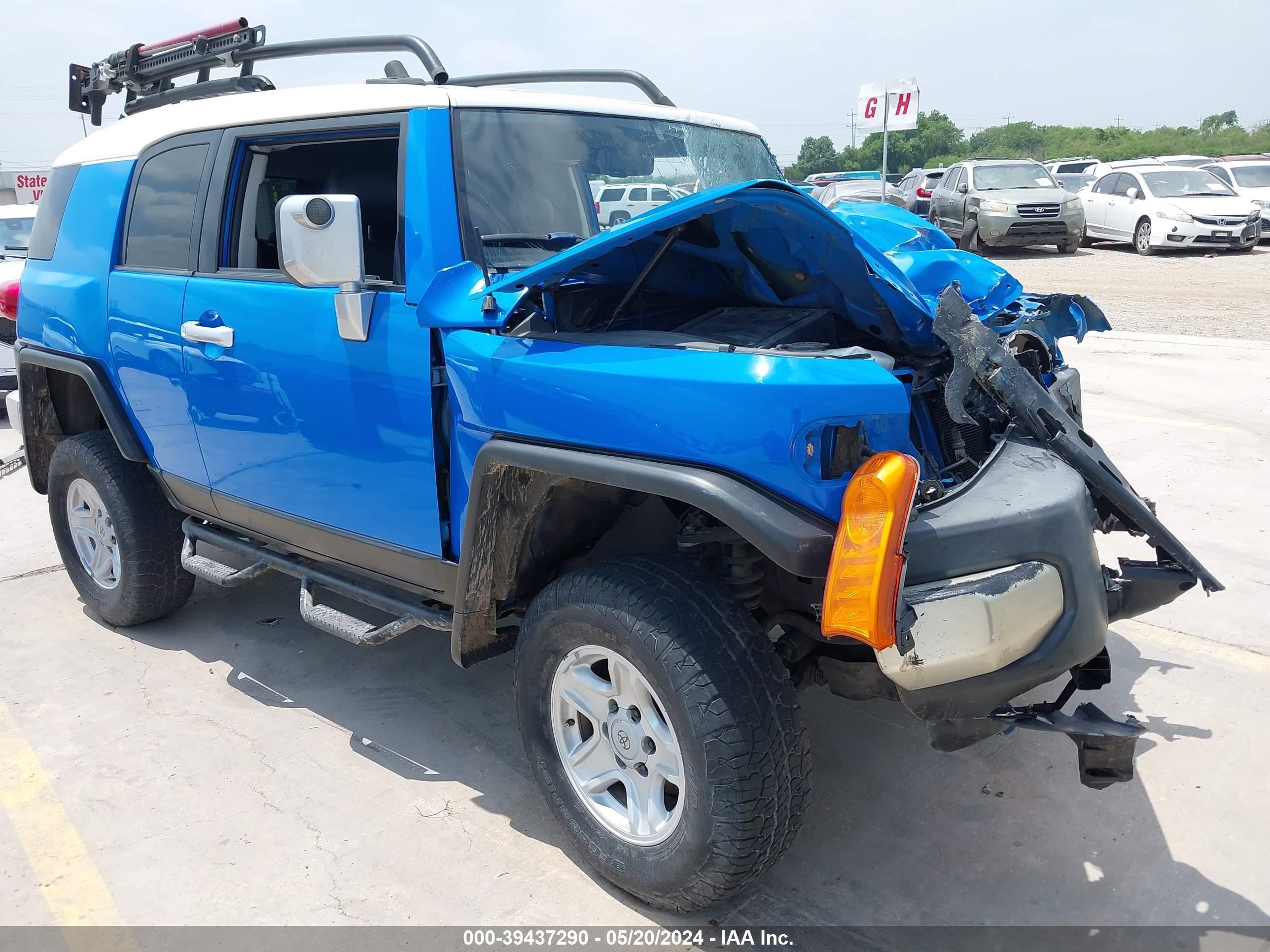 Photo 16 VIN: JTEZU11F670015774 - TOYOTA FJ CRUISER 