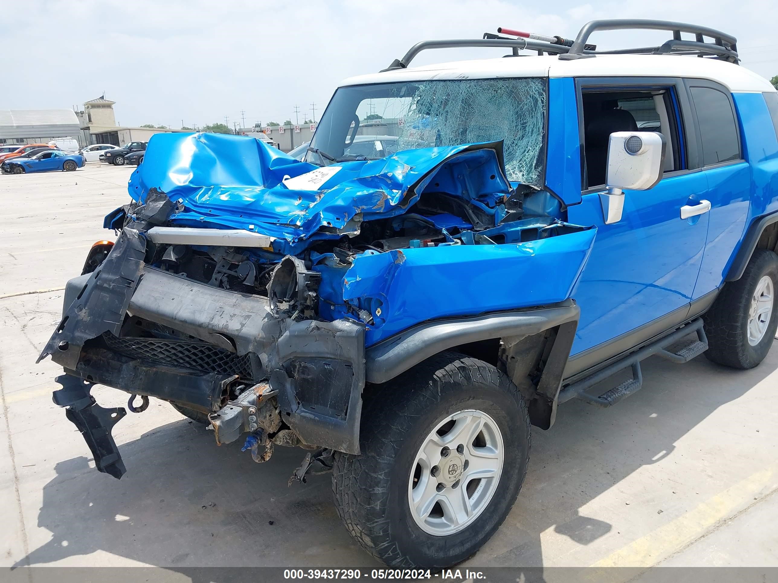 Photo 5 VIN: JTEZU11F670015774 - TOYOTA FJ CRUISER 