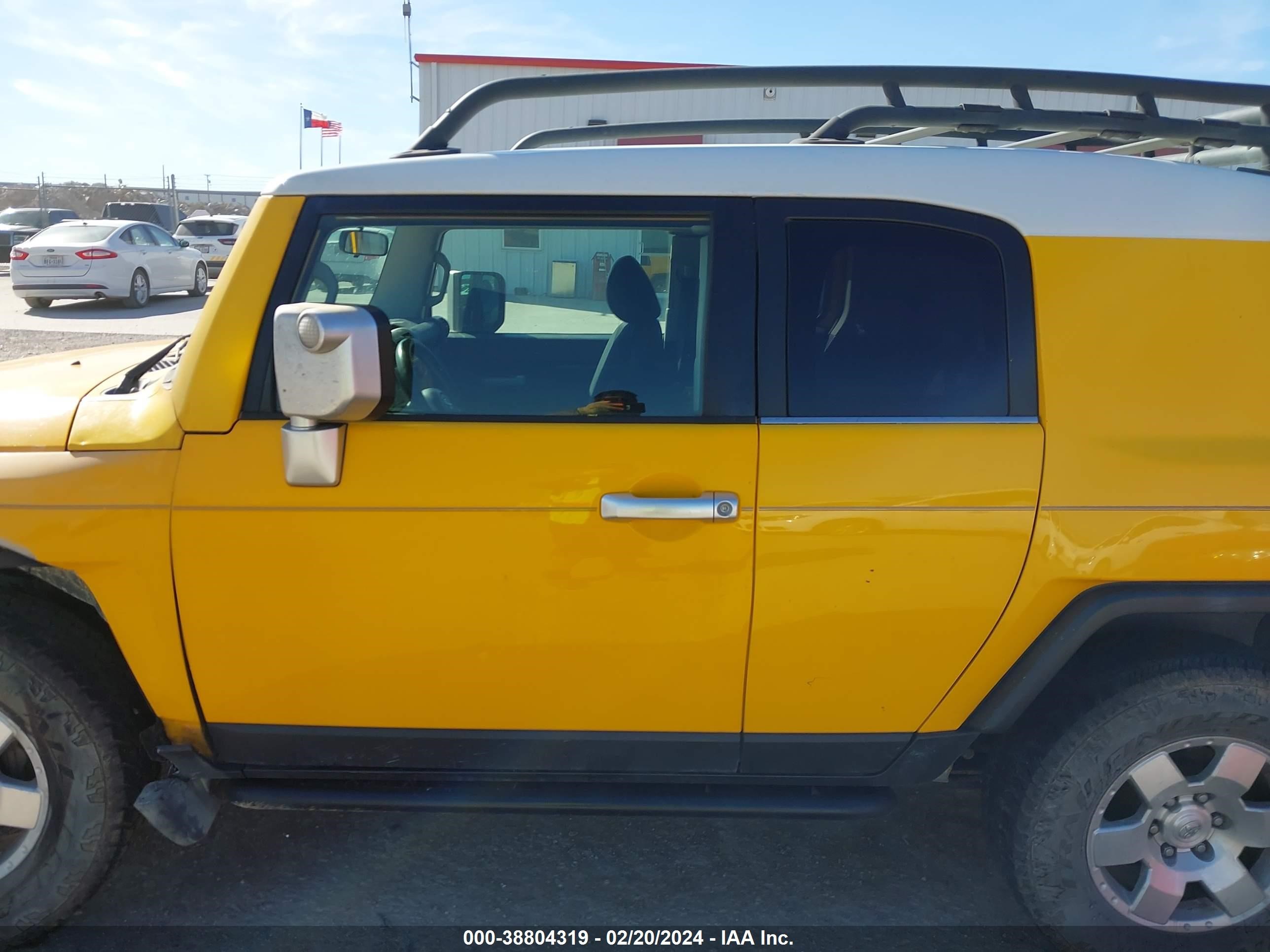 Photo 13 VIN: JTEZU11F870002654 - TOYOTA FJ CRUISER 