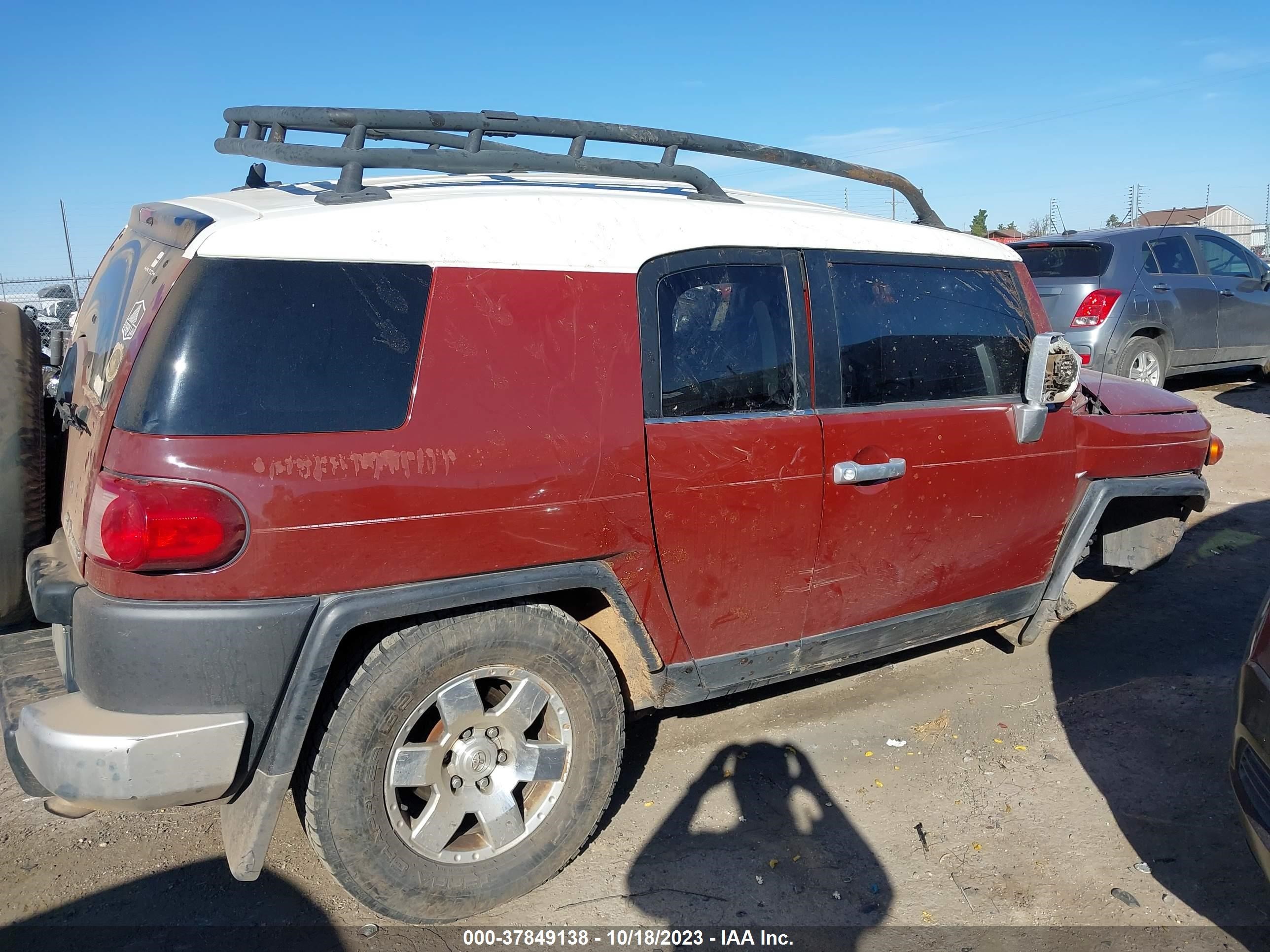 Photo 12 VIN: JTEZU11F88K001042 - TOYOTA FJ CRUISER 