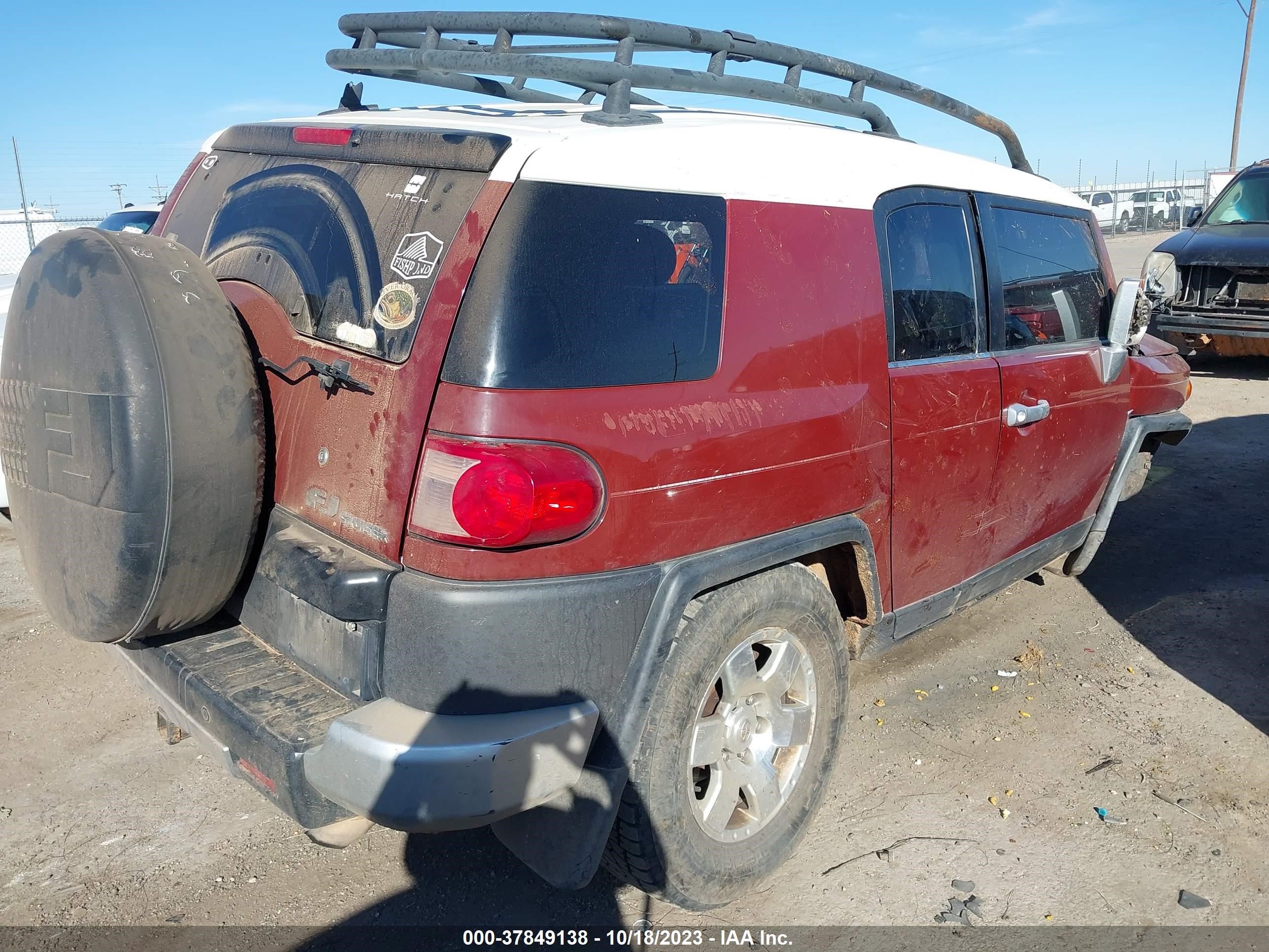 Photo 3 VIN: JTEZU11F88K001042 - TOYOTA FJ CRUISER 