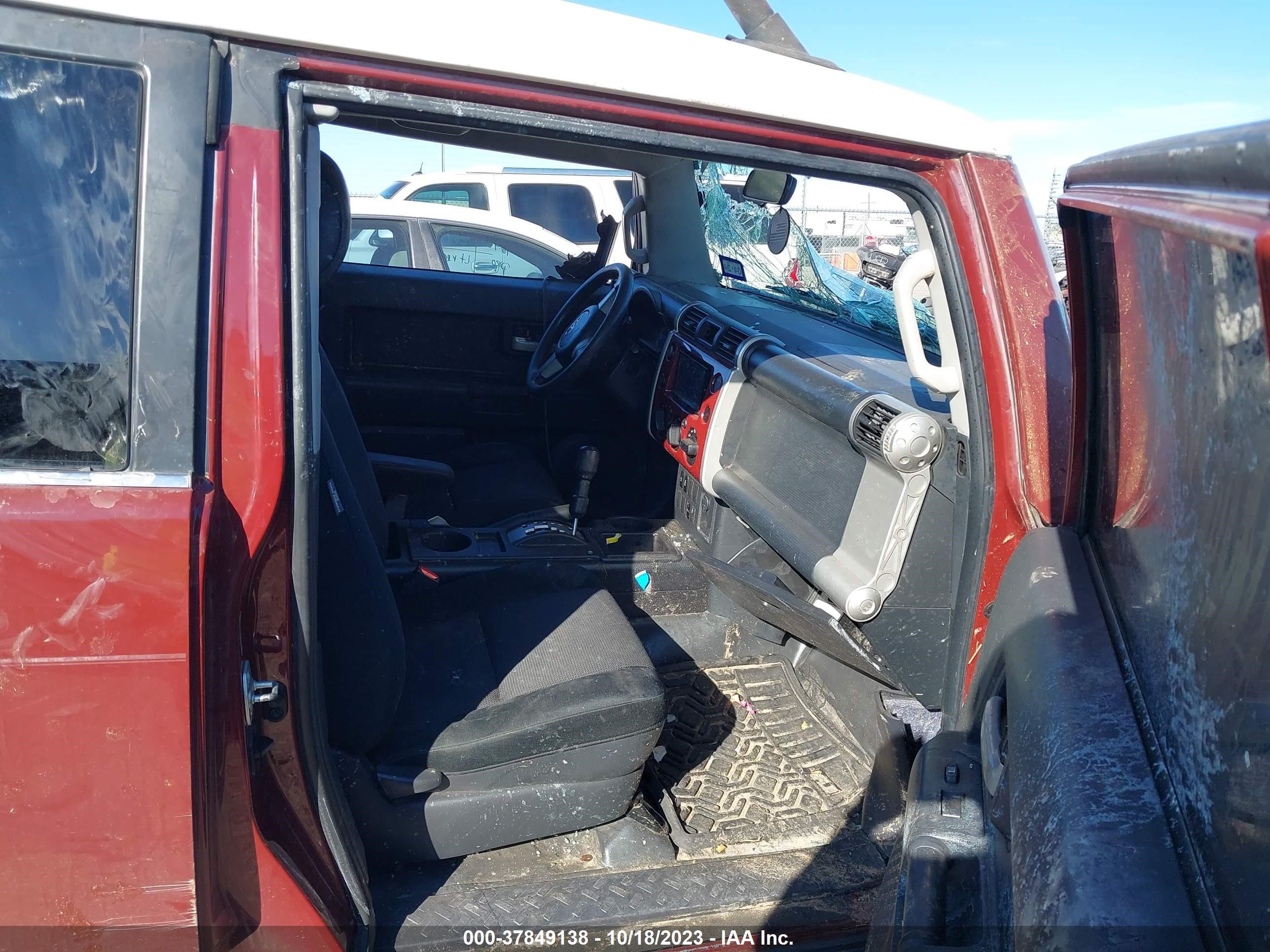 Photo 4 VIN: JTEZU11F88K001042 - TOYOTA FJ CRUISER 