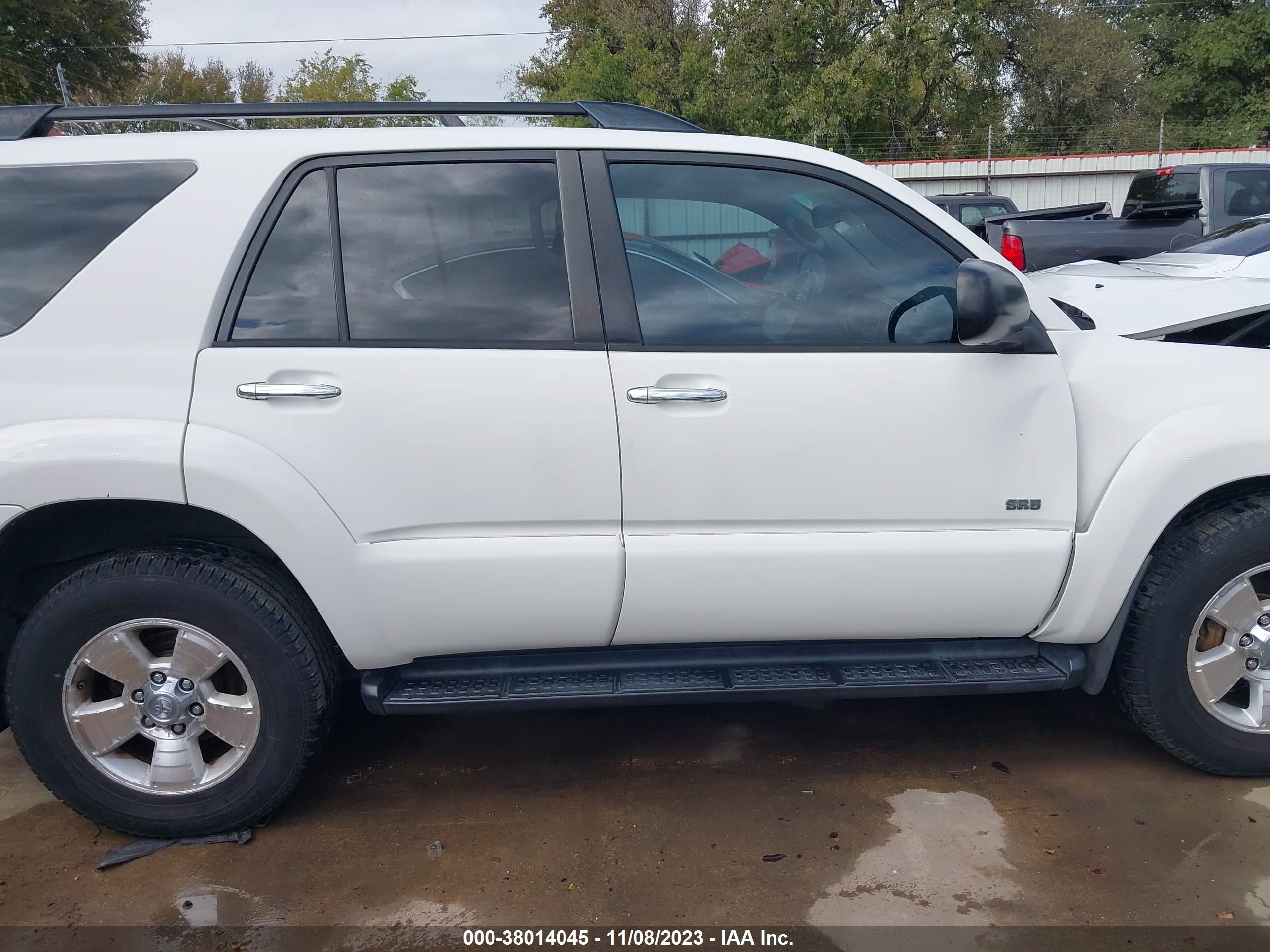 Photo 13 VIN: JTEZU14R368051041 - TOYOTA 4RUNNER 