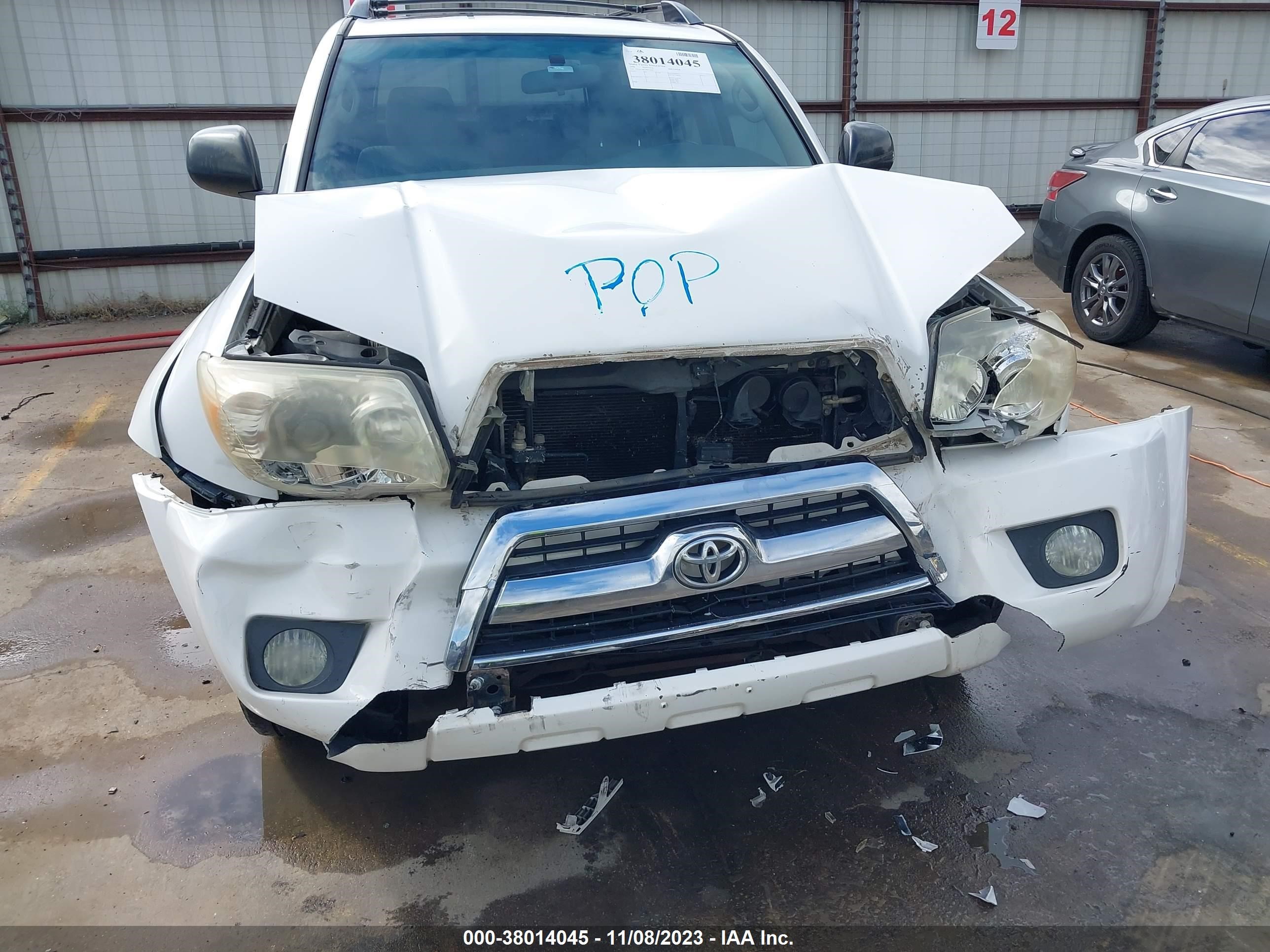 Photo 5 VIN: JTEZU14R368051041 - TOYOTA 4RUNNER 