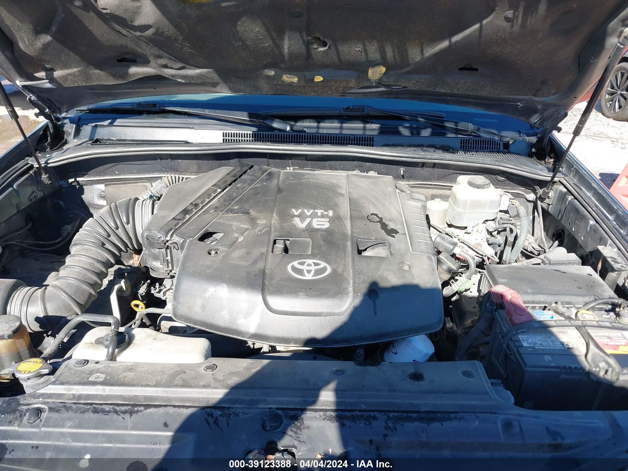 Photo 9 VIN: JTEZU14R450054401 - TOYOTA 4RUNNER 