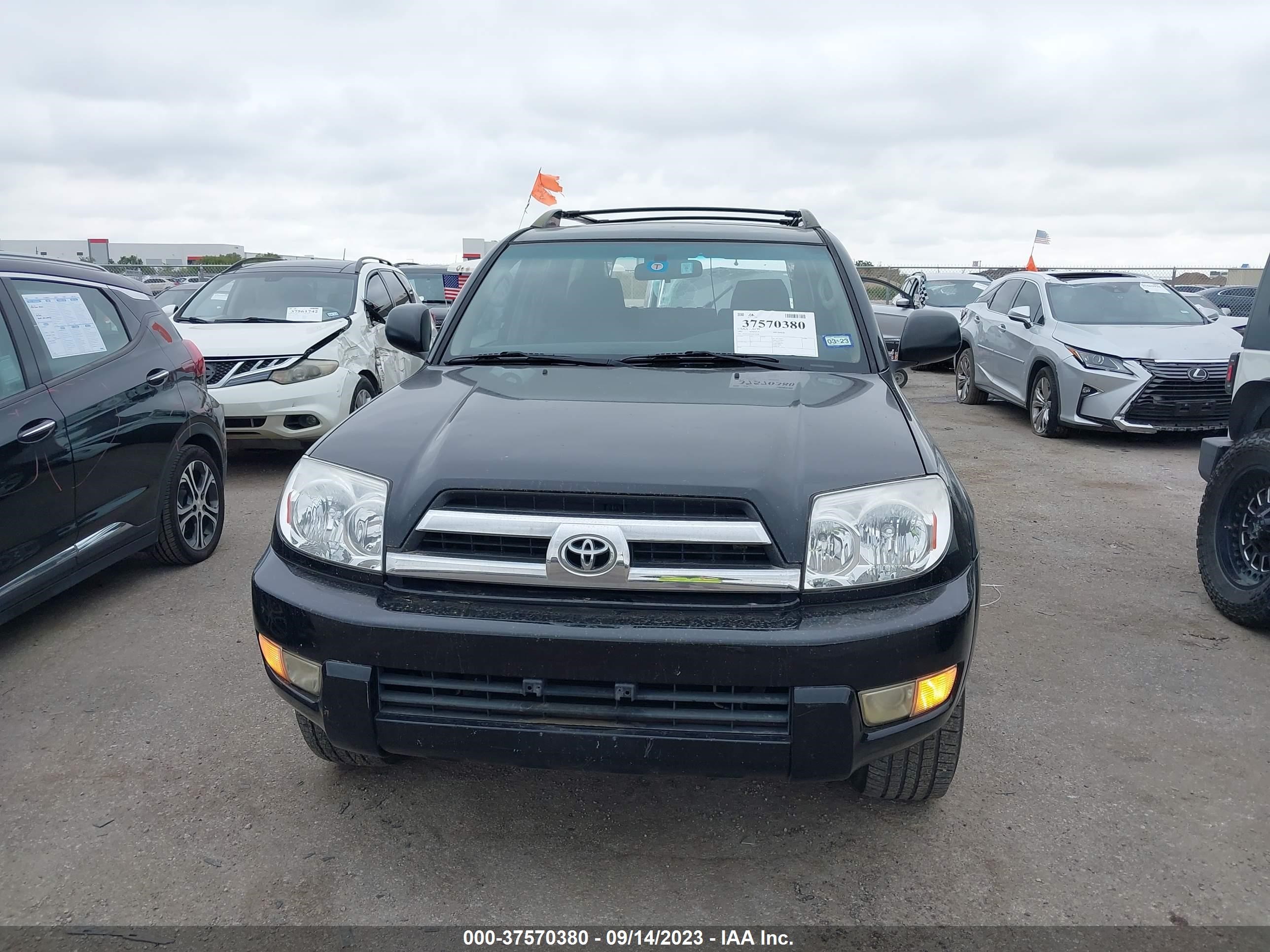 Photo 11 VIN: JTEZU14R450058948 - TOYOTA 4RUNNER 