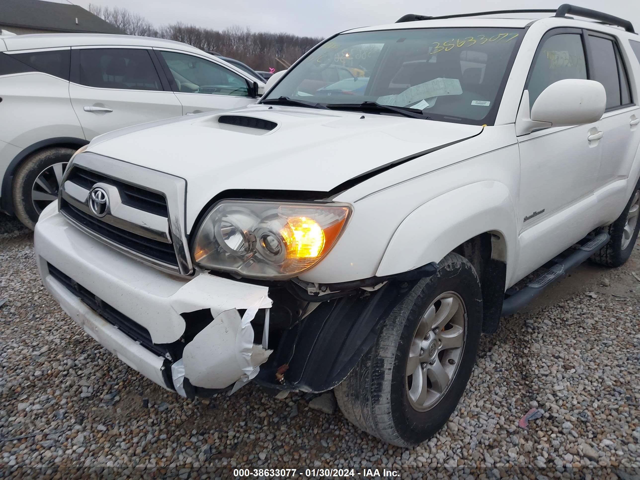 Photo 5 VIN: JTEZU14R470084968 - TOYOTA 4RUNNER 