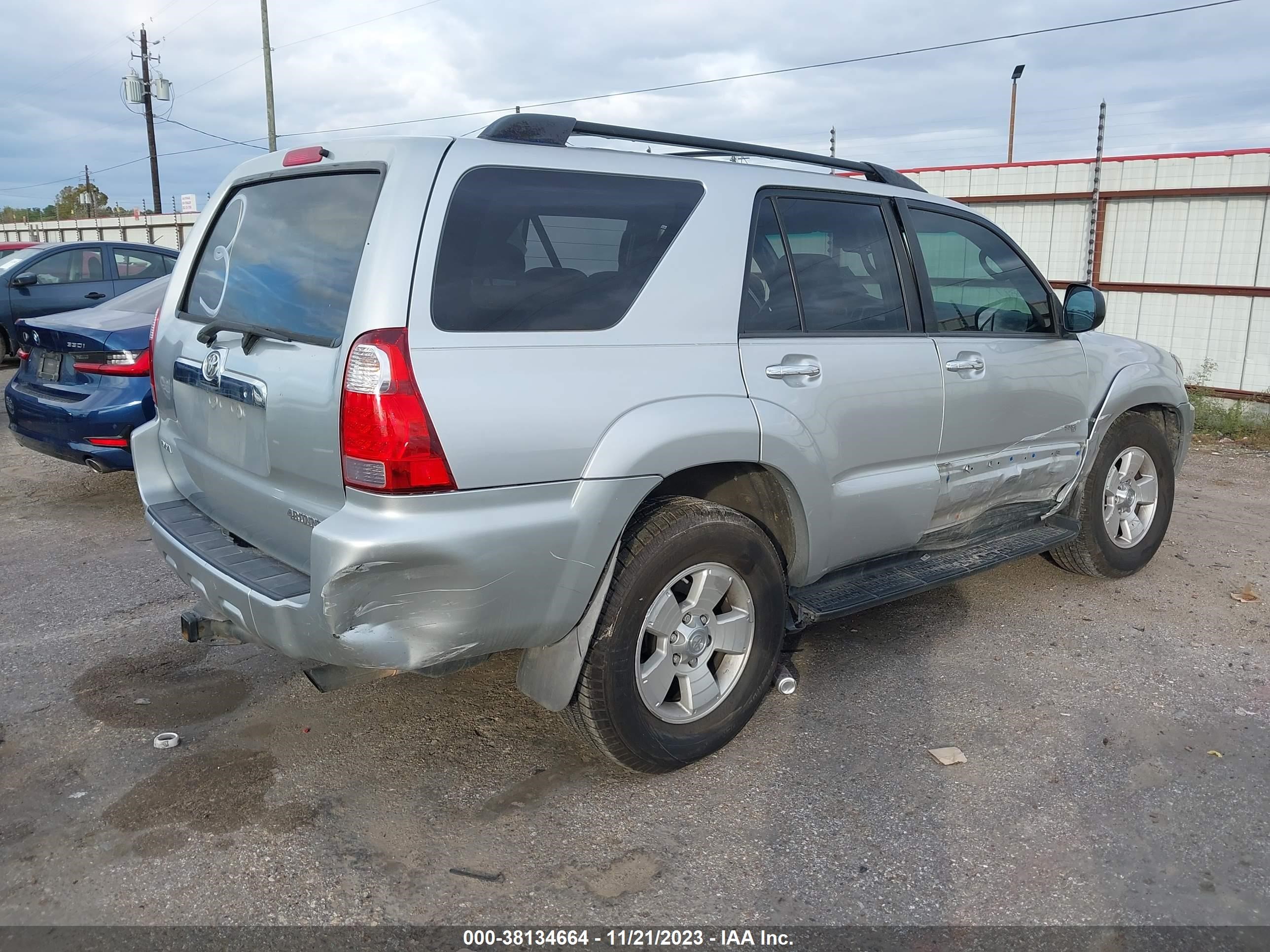 Photo 3 VIN: JTEZU14R48K001917 - TOYOTA 4RUNNER 