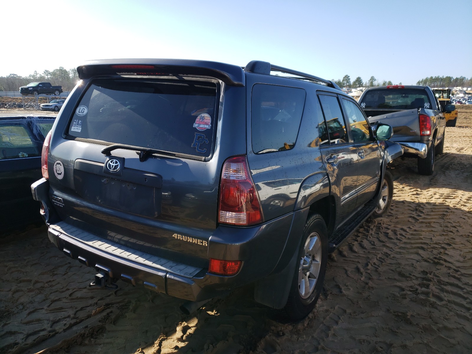 Photo 3 VIN: JTEZU14R650052620 - TOYOTA 4RUNNER SR 