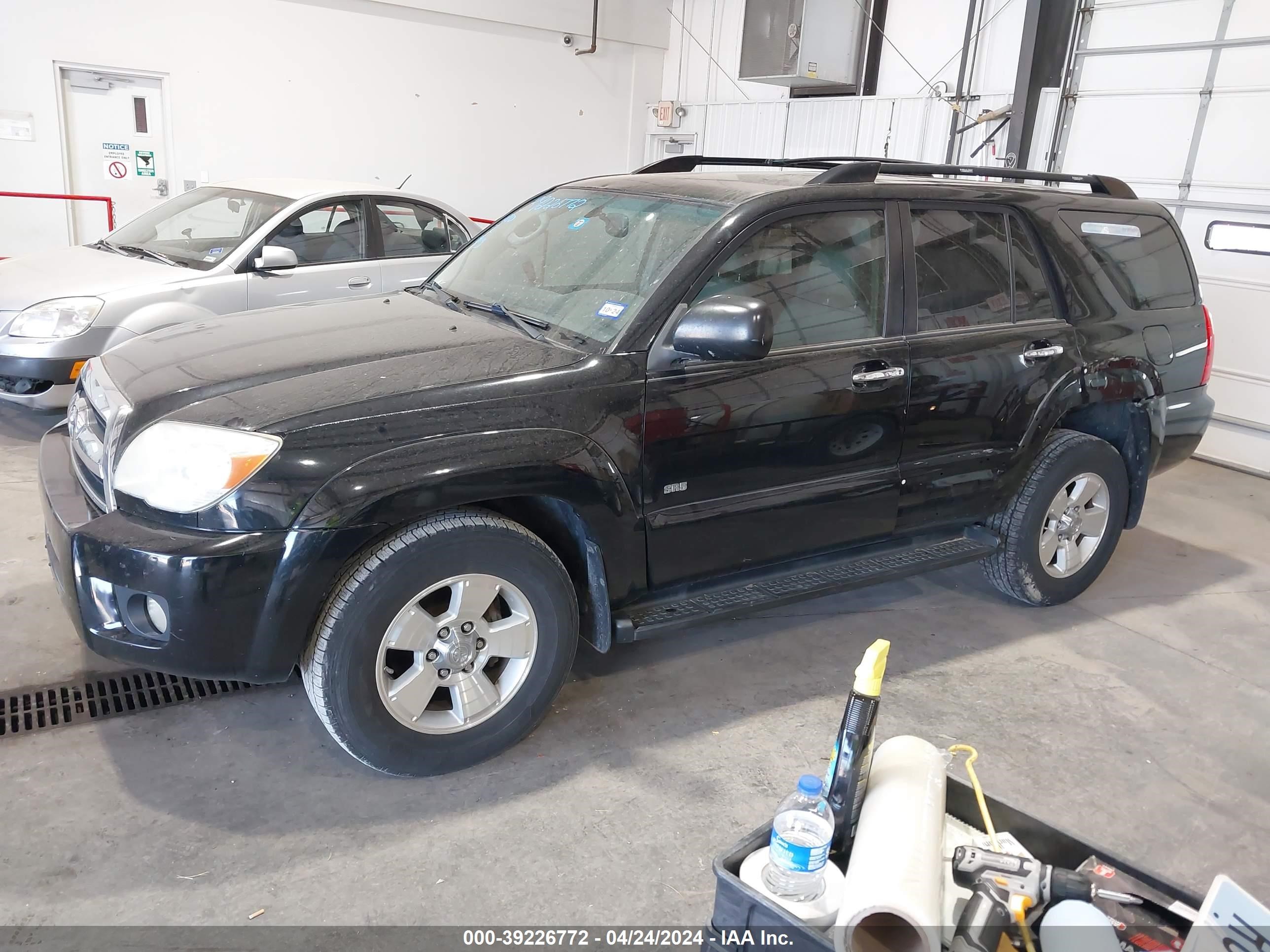 Photo 1 VIN: JTEZU14R668053690 - TOYOTA 4RUNNER 