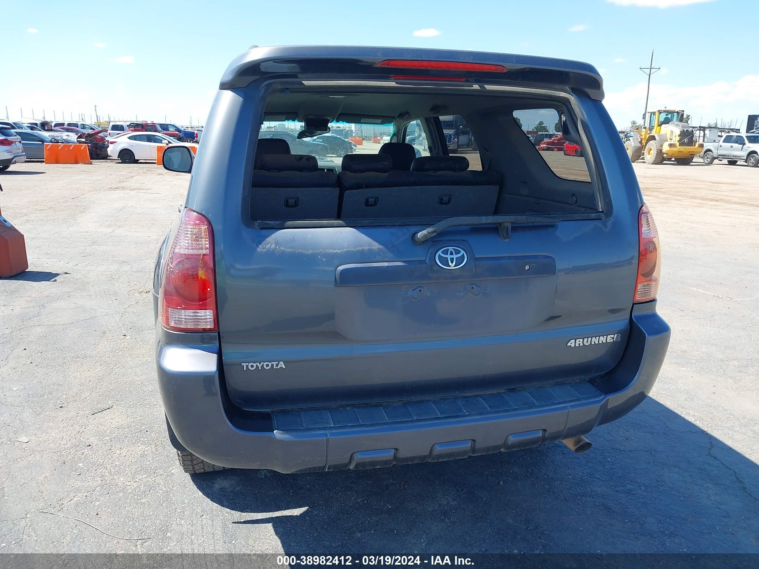 Photo 11 VIN: JTEZU14RX60083631 - TOYOTA 4RUNNER 