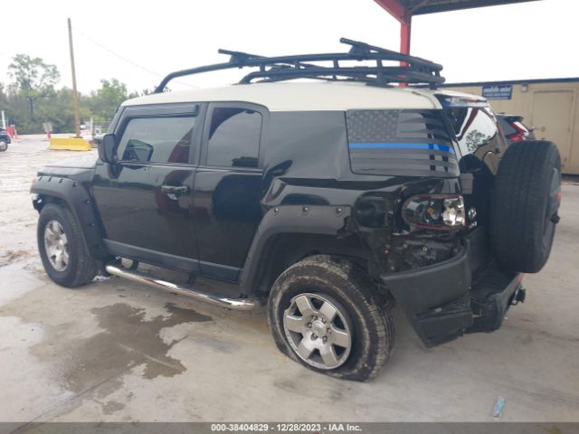 Photo 2 VIN: JTEZU4BF0AK010789 - TOYOTA FJ CRUISER 