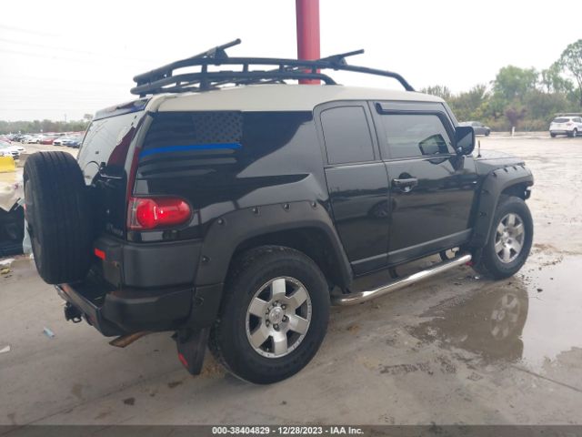 Photo 3 VIN: JTEZU4BF0AK010789 - TOYOTA FJ CRUISER 