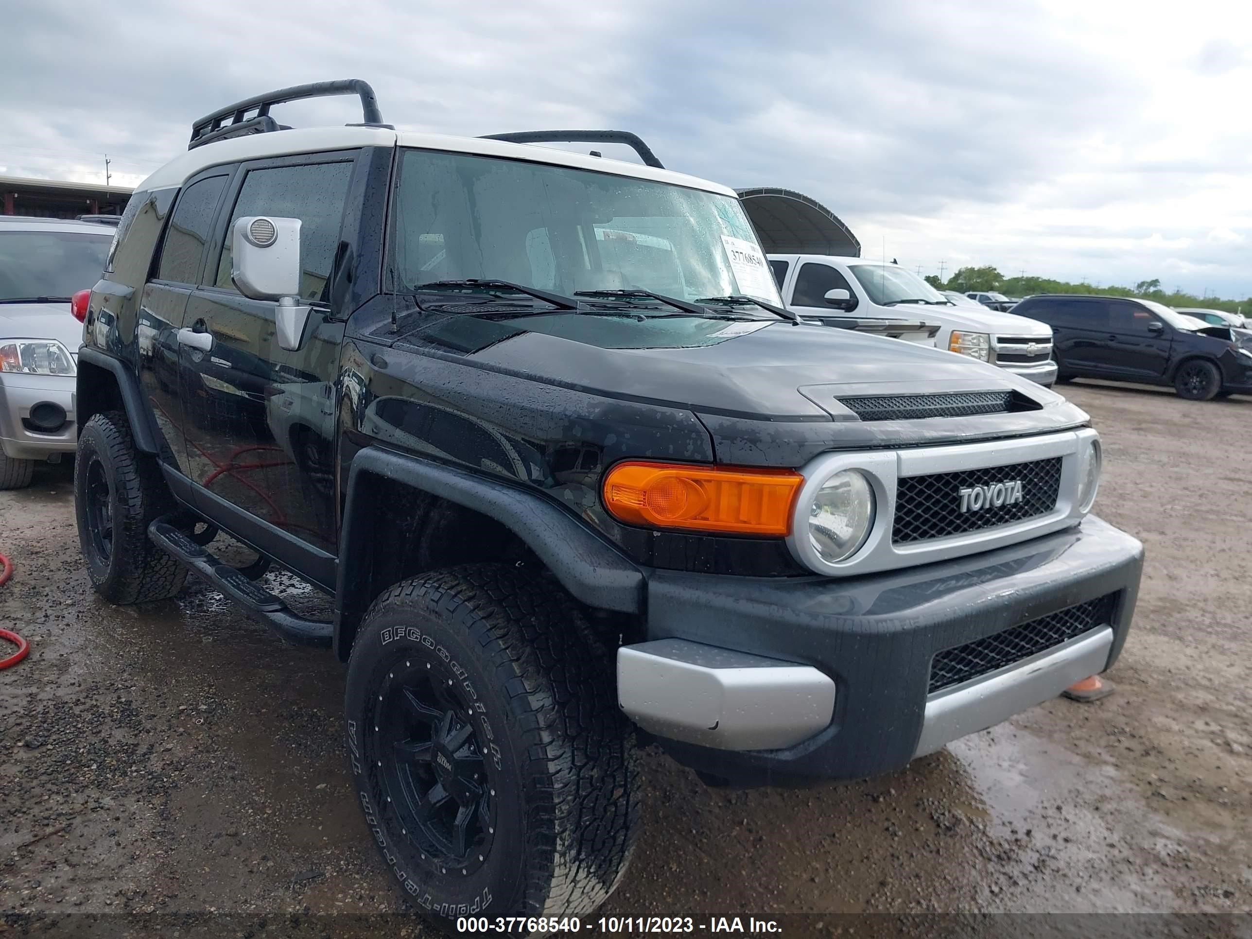 Photo 0 VIN: JTEZU4BF5AK010819 - TOYOTA FJ CRUISER 