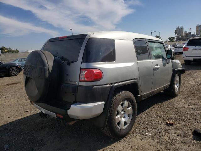 Photo 3 VIN: JTEZU4BF9AK010810 - TOYOTA FJ CRUISER 