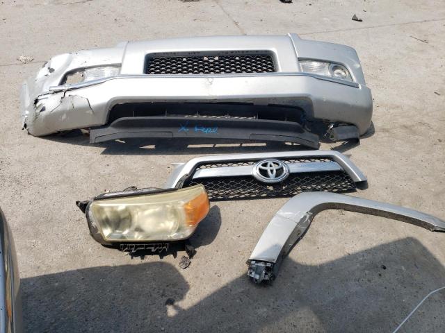 Photo 12 VIN: JTEZU5JR0A5001011 - TOYOTA 4RUNNER SR 