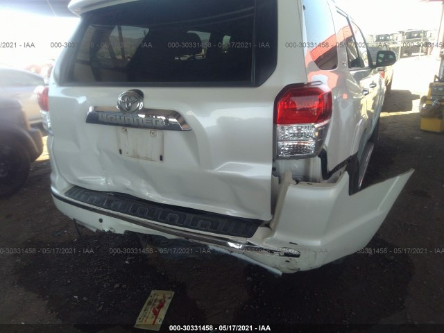 Photo 5 VIN: JTEZU5JR0C5035825 - TOYOTA 4RUNNER 